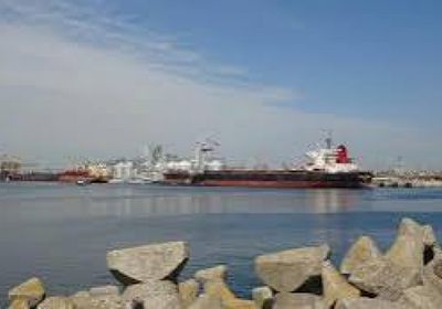 رومانيا تحقق في أسباب غرق سفينة شحن في البحر الأسود
