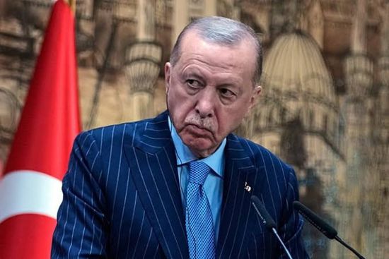 تركيا توقف فنانًا كوميديًا بتهمة إهانة الإسلام وأردوغان