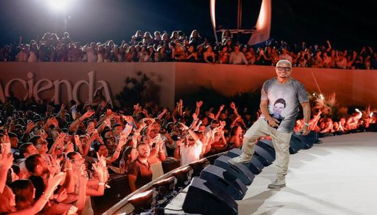 عمرو دياب يلتقي جمهوره في دبي بحفل ضخم نوفمبر المقبل