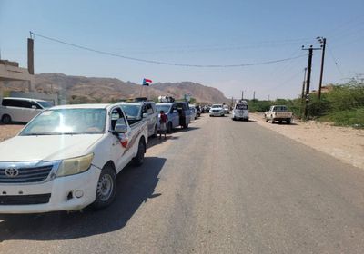جماهير شبوة تزحف إلى عدن للمشاركة في مليونية الجيش الجنوبي