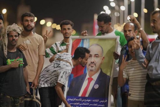 توافد الحشود على ساحة الحرية في عدن عشية مليونية الجيش الجنوبي