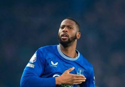 مهاجم إيفرتون بيتو يكمل انتقاله إلى فيورنتينا