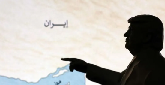 الرئيس الأمريكي يقترح تغيير اسم هرمز لـ"مضيق ترامب"