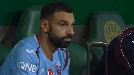 محمد صلاح يرزق بمولود ذكر 