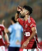 الأهلي يهزم سموحة بصعوبة ويتقاسم صدارة الدوري المصري مع بيراميدز