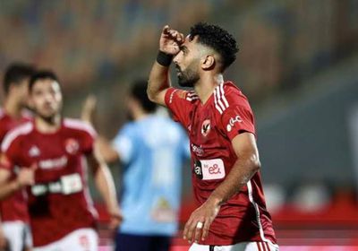 الأهلي يهزم سموحة بصعوبة ويتقاسم صدارة الدوري المصري مع بيراميدز