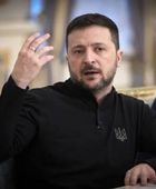 زيلينسكي يتوعد بإقالات بعد مواجهة مسلحة بين جهازي أمن أوكرانيين