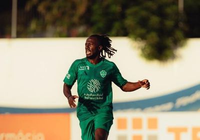 الأهلي يكتسح الرياض بخماسية في الدوري السعودي