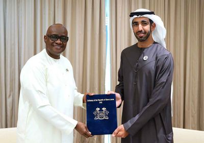 رئيس سيراليون يدعو محمد بن زايد للمشاركة في قمة غرب أفريقيا