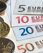 ناجل ينتقد السياسة الأمريكية بعد بيع العملة الأوروبية الموحدة