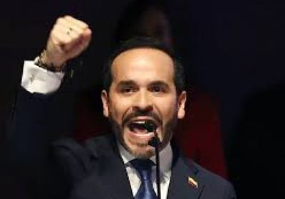 رئيس كولومبيا يتعهد بترحيل آلاف المهاجرين من البلاد