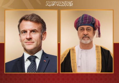 سلطان عمان والرئيس الفرنسي يبحثان التطورات الإقليمية والدولية