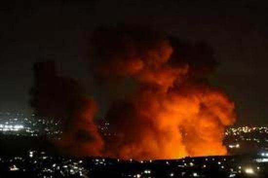 الطيران الإسرائيلي يغير على قضاء النبطية في لبنان