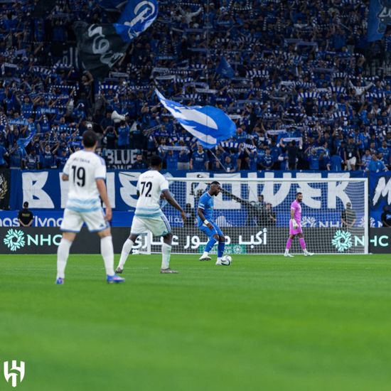 الهلال السعودي يسقط أمام نيوم بدوري روشن