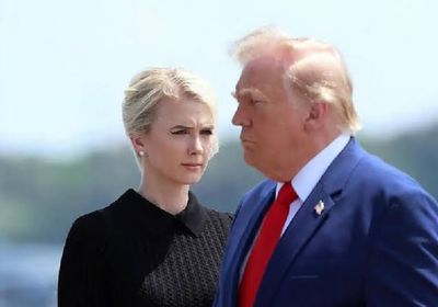 هدية من ترامب لمساعدته ناتالي هارب بقيمة 45 ألف دولار