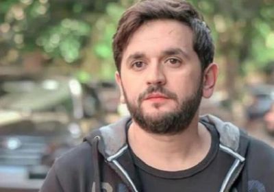 مصطفى خاطر يتعرض لوعكة صحية مفاجئة خلال تكريمه بالغردقة