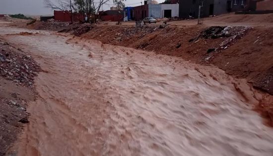 سيول تونس تحاصر أبًا وابنه.. وعمليات إنقاذ مكثفة في قفصة