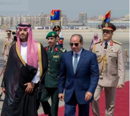 محمد بن سلمان يصل القاهرة.. والسيسي في مقدمة مستقبليه