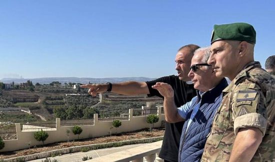 السفير الأمريكي يزور جنوب لبنان.. ويؤكد دعم واشنطن للحكومة والجيش