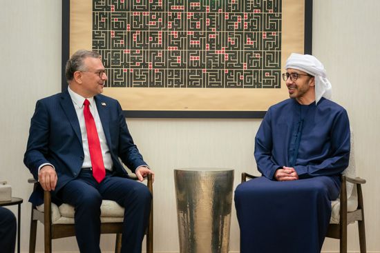 عبدالله بن زايد يستقبل مسعد بولس في أبوظبي