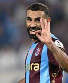قبل الإعلان الرسمي.. محمد صلاح يجتمع مع مدرب طرابزون الجديد