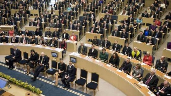 البرلمان السويدي يكلف زعيمة المعارضة بتشكيل الحكومة
