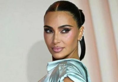 كيم كارداشيان تكشف إصابتها بالتهاب المريء