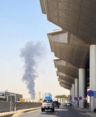 رويترز: تصاعد ألسنة اللهب وأعمدة الدخان قرب مطار الرياض