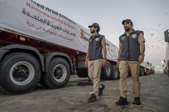 57 شاحنة و9 صهاريج.. مساعدات إماراتية جديدة تدخل قطاع غزة