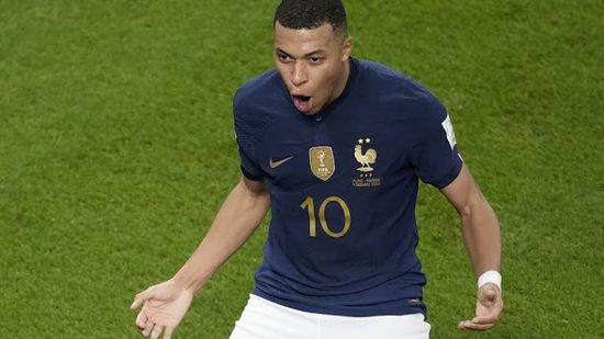 مبابي يغيب عن تدريبات فرنسا بسبب وعكة صحية