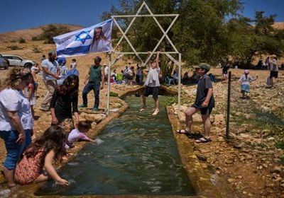 ينابيع الضفة الغربية في قبضة المستوطنين.. صراع على المياه والتراث