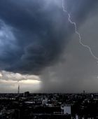 الإعصار بولو يهدد سواحل المكسيك