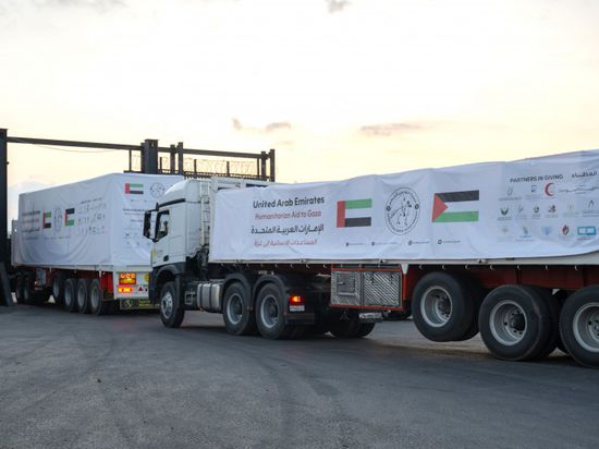 3 قوافل إماراتية تدخل غزة محملة بـ458 طنًا من المساعدات