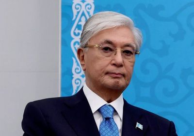 بعد مقتل 14 عسكريًا.. توكاييف يأمر بإصلاح عسكري جذري في كازاخستان