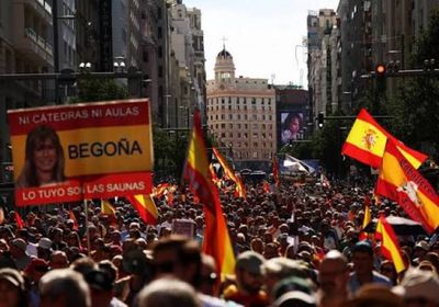 المئات يواصلون الاعتصام لليلة الثانية في ساحة بمدريد