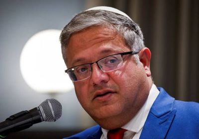 بن غفير يقتحم زنزانة القيادي حسن سلامة 