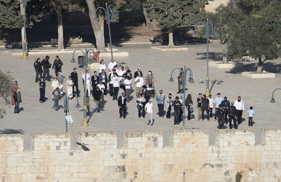 أوقاف القدس: 1222 مستوطنا اقتحموا باحات المسجد الأقصى اليوم