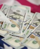 مؤشر الدولار يرتفع إلى أعلى مستوياته في شهرين