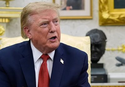 ترامب ينفي تخفيف العقوبات عن إيران 