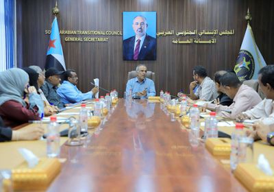 "اجتماعية الانتقالي" تبحث تعزيز العمل الإغاثي ورعاية أسر الشهداء والجرحى