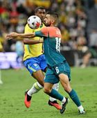البرازيل تفوز 4-2 على أستراليا وديا ورافينيا يخرج مصابًا