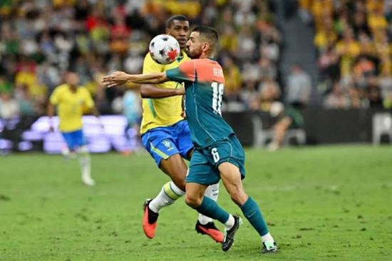 البرازيل تفوز 4-2 على أستراليا وديا ورافينيا يخرج مصابًا