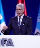 فينغر يشرف على مؤتمر خاص بمدربين شاركوا في مونديال 2026