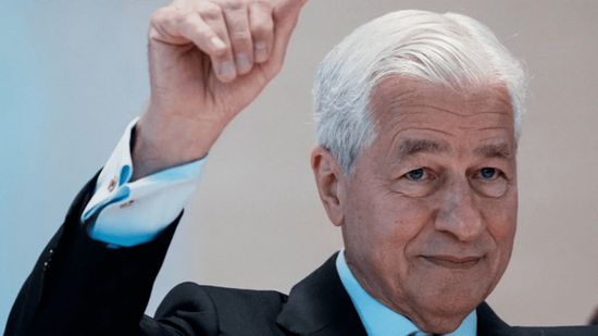 ديمون يتوقع إنفاق تريليون دولار على الذكاء الاصطناعي في عام
