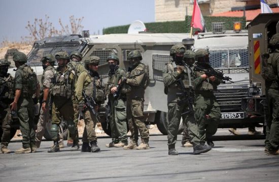 الجيش الإسرائيلي يعلن اعتقال شخصين في جنوب سوريا