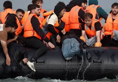وفاة رجلين أثناء عبور المانش إلى بريطانيا 