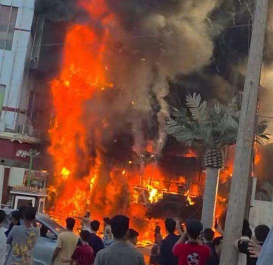  اندلاع حريق هائل في النخيل مول بمديرية المنصورة