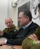 وزير الدفاع الإسرائيلي يلوّح بـ&laquo;هجوم شامل&raquo; على السلطة الفلسطينية
