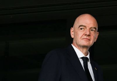 رسميًا.. سويسري يعلن الترشح أمام إنفانتينو لرئاسة فيفا 