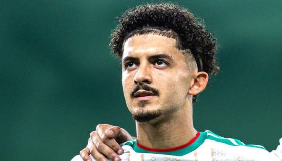 لخضر بلومي يكشف سر تألق نجله مع الجزائر وهال سيتي